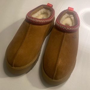 Uggs size 8
